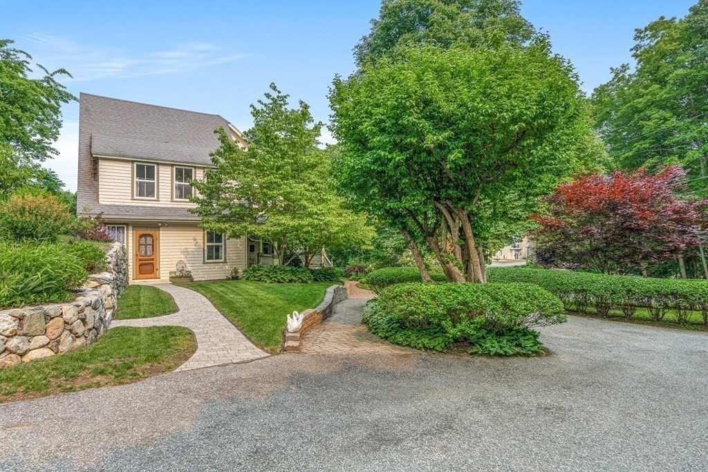 5 Swan Road