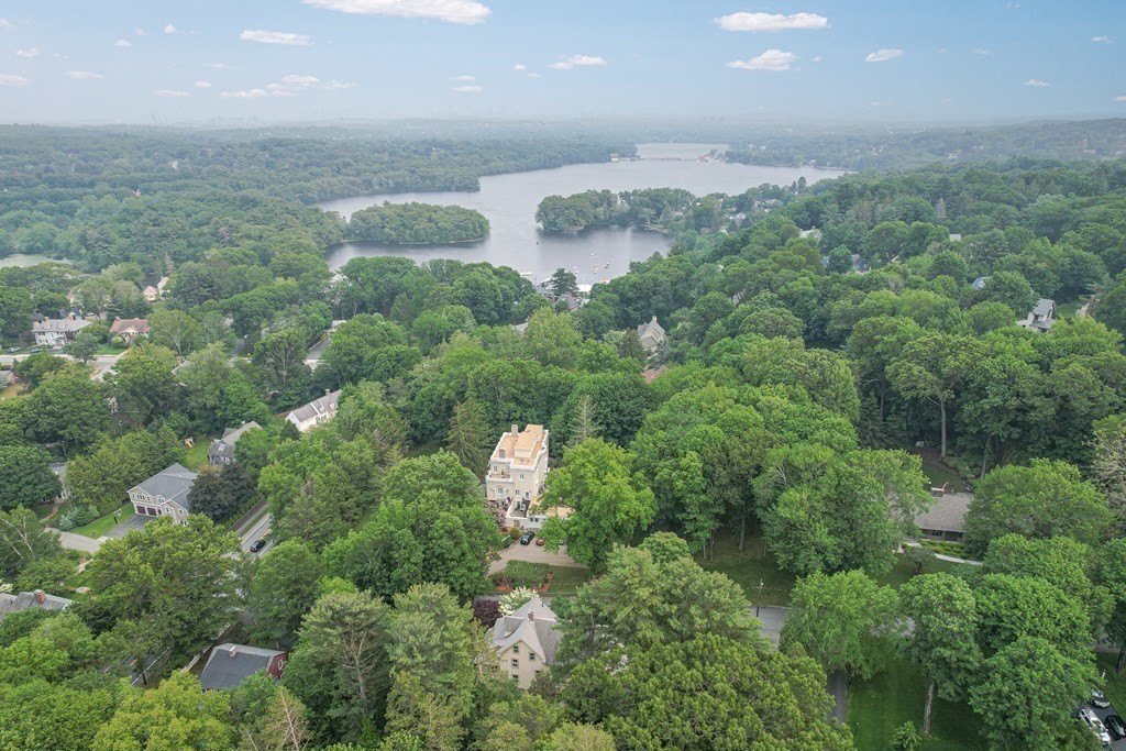 5 Swan Road
