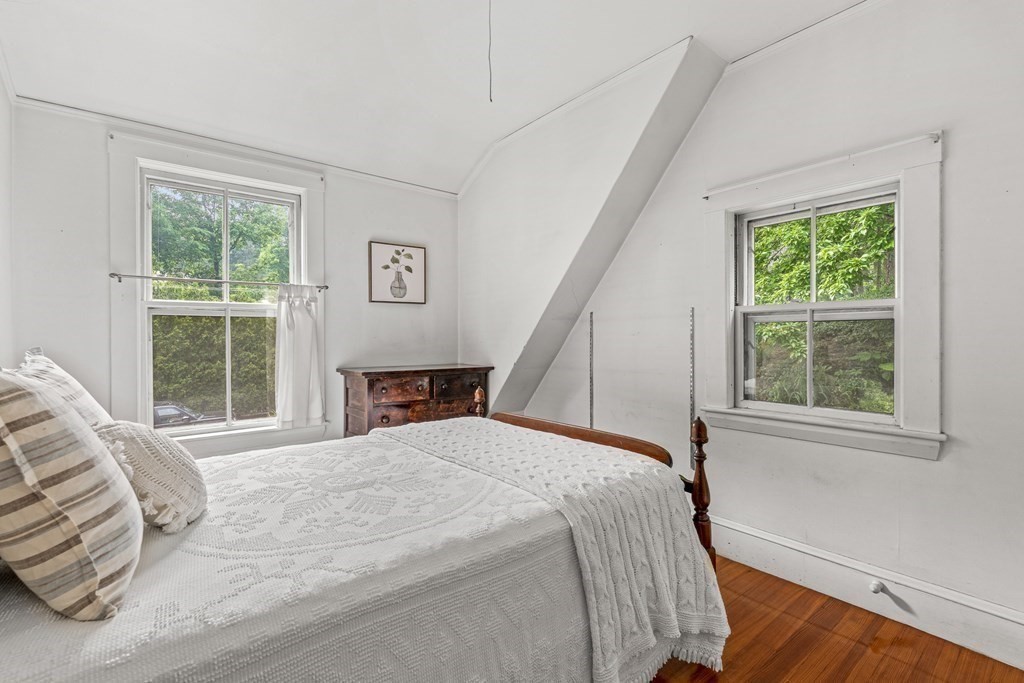 5 Swan Road