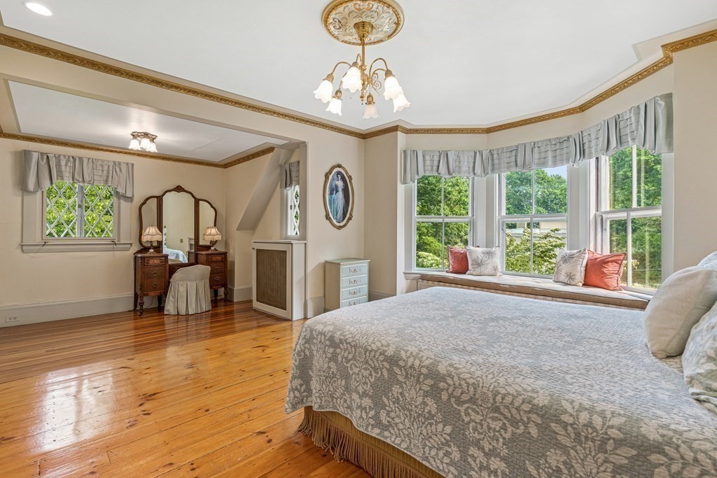 5 Swan Road