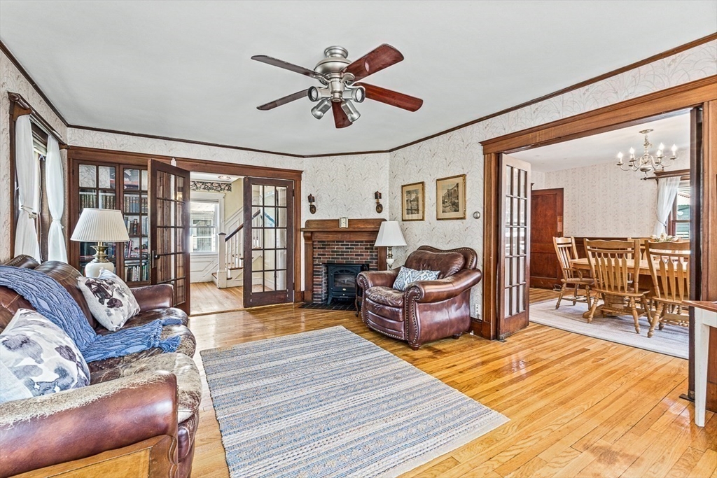 38 Glencoe Street