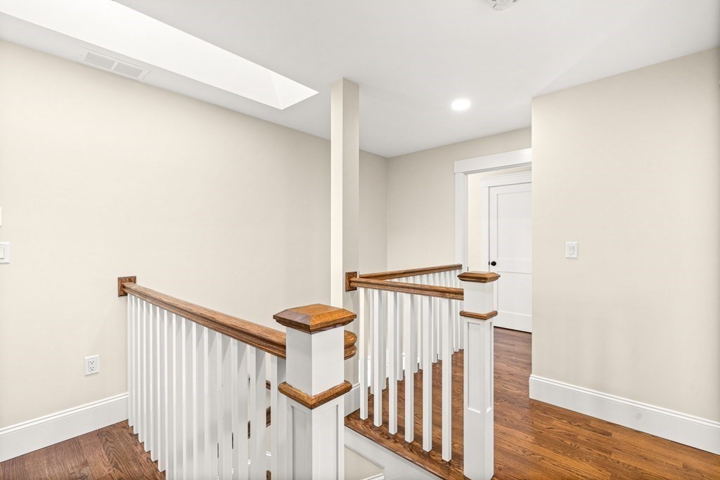 2 Knollwood Ave