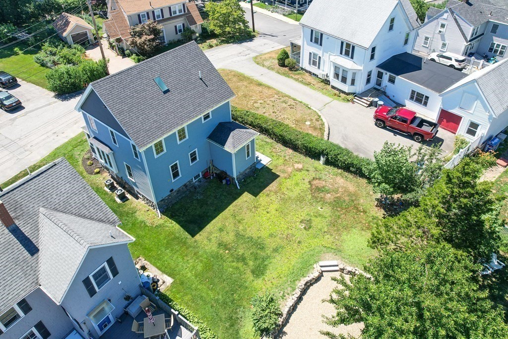 2 Knollwood Ave