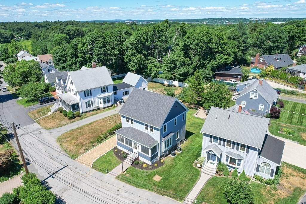 2 Knollwood Ave