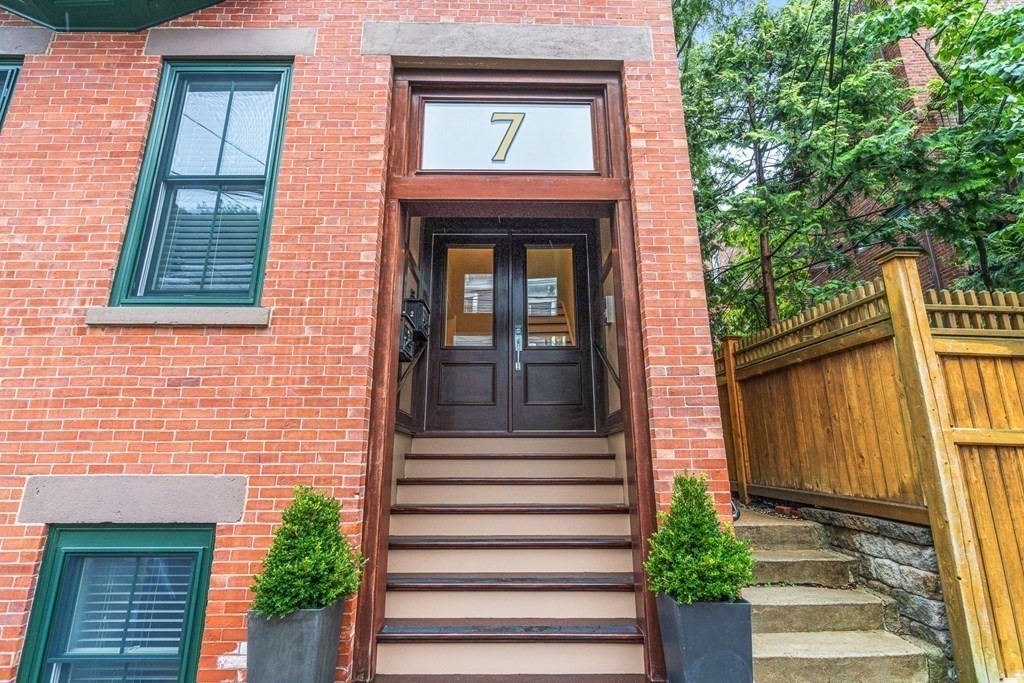 7 Belmont Street # 2