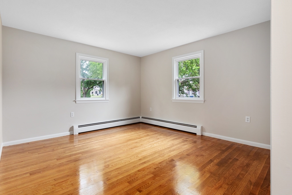 7 Crescent Street