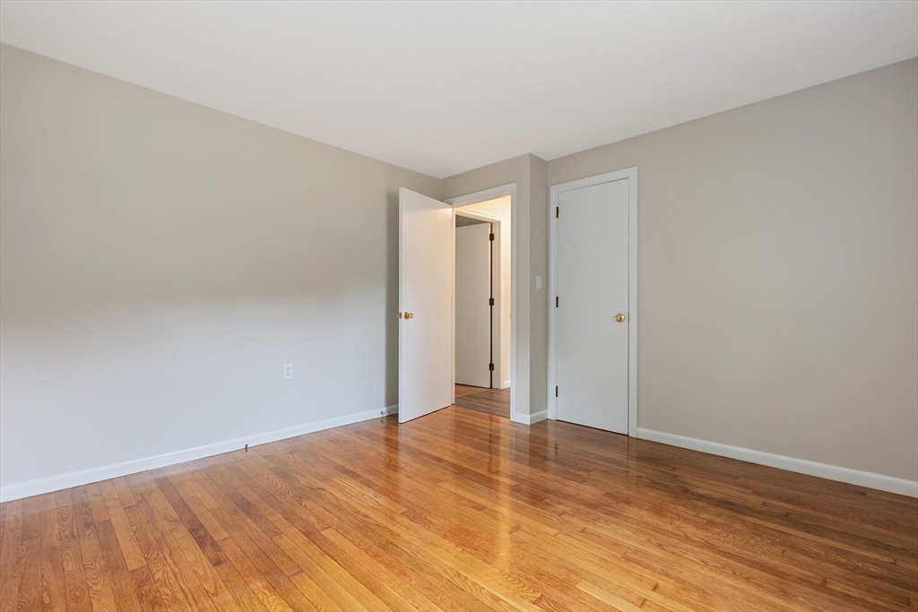 7 Crescent Street