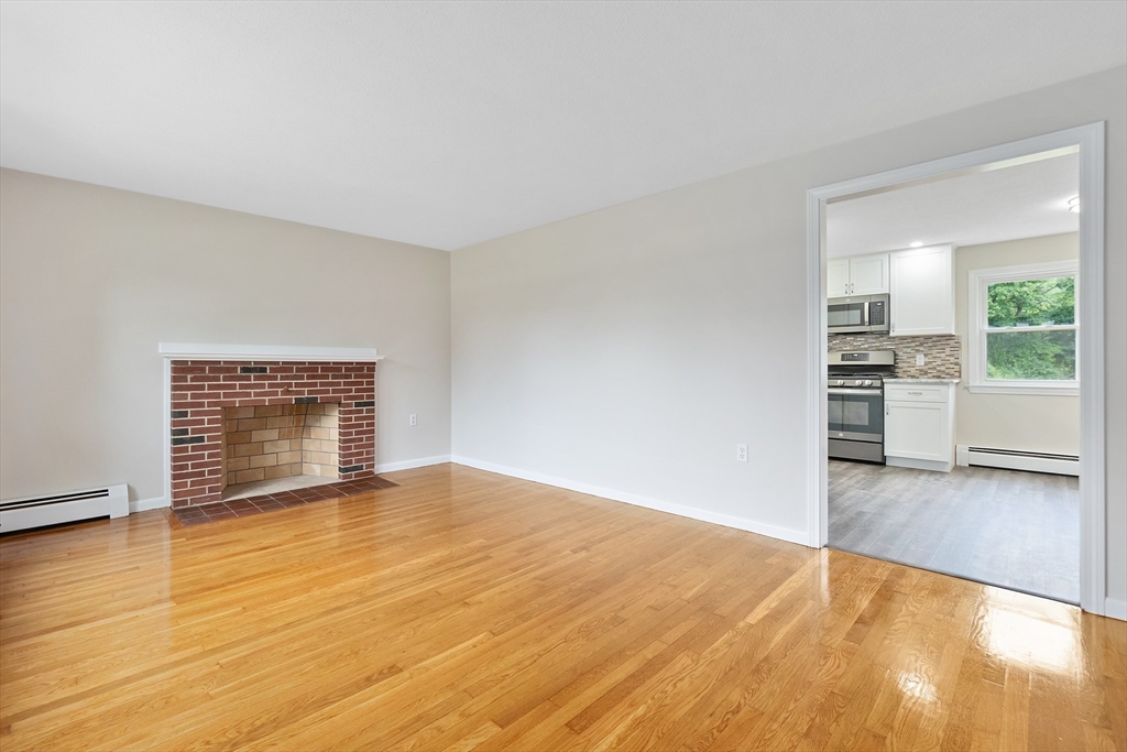 7 Crescent Street