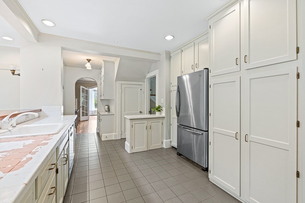 24 Calumet Rd