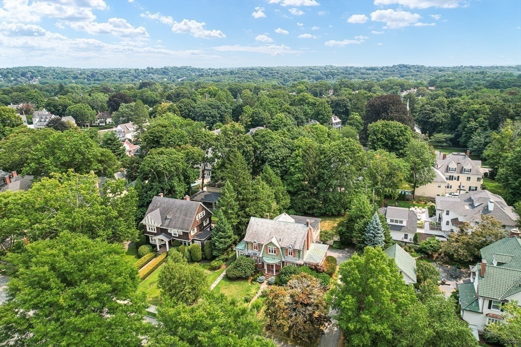 24 Calumet Rd