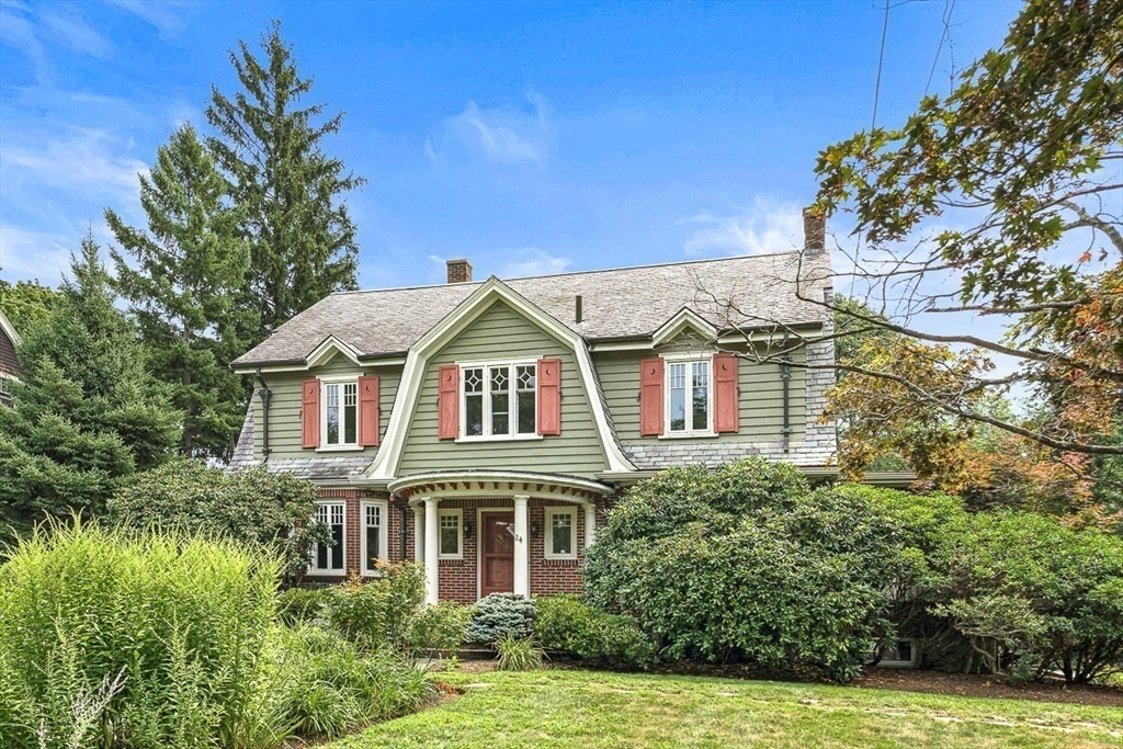 24 Calumet Rd