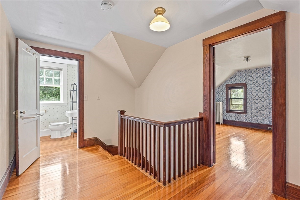 24 Calumet Rd