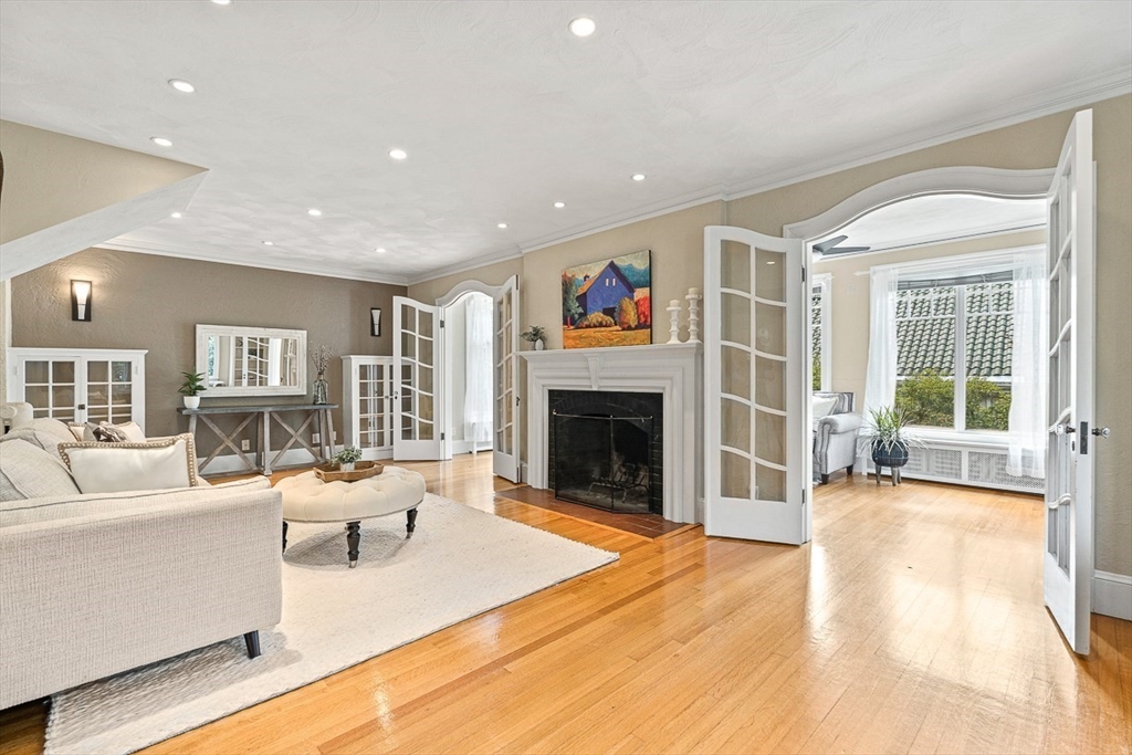 24 Calumet Rd