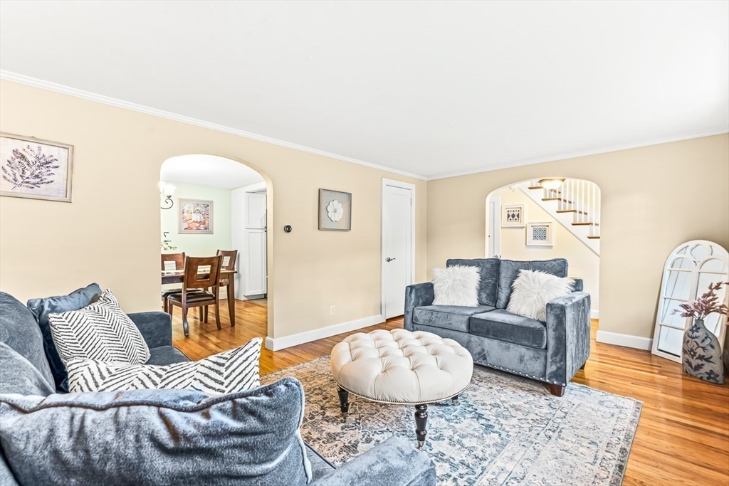 6 Governors Avenue