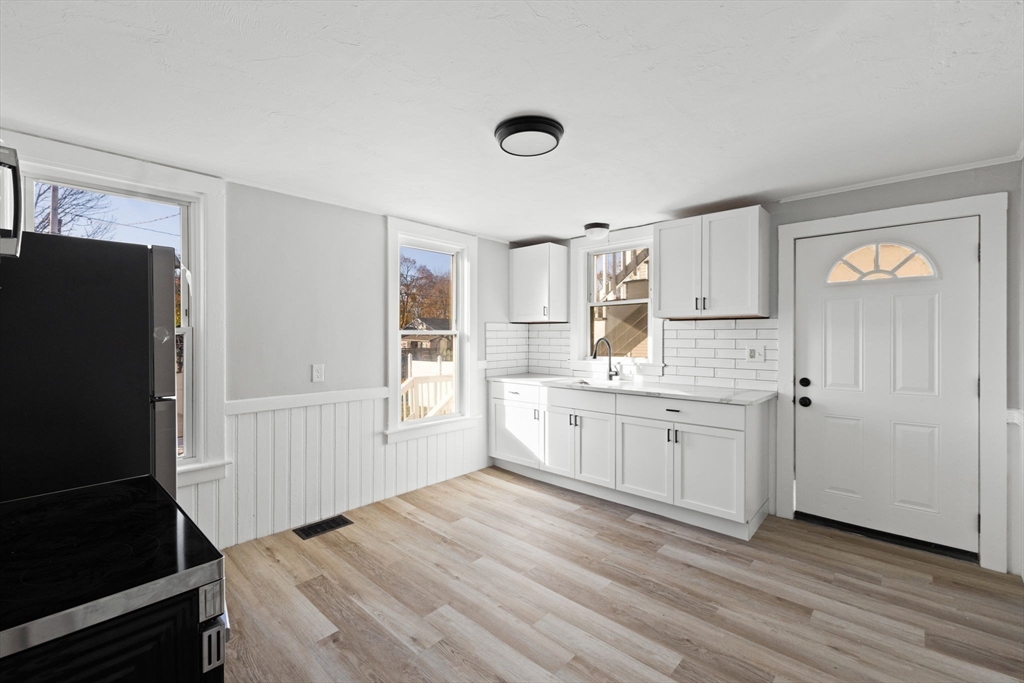 326 North Ave