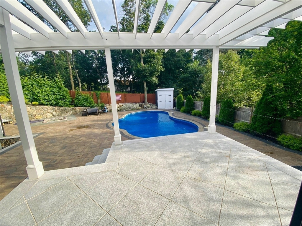 25 Franklin Avenue