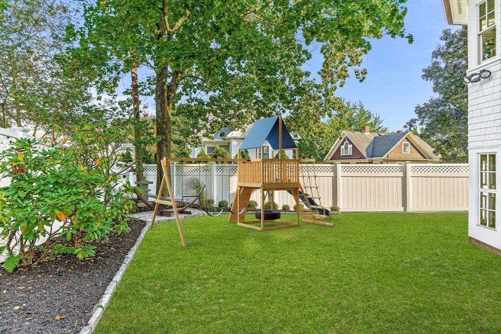 6 Lakeview Road