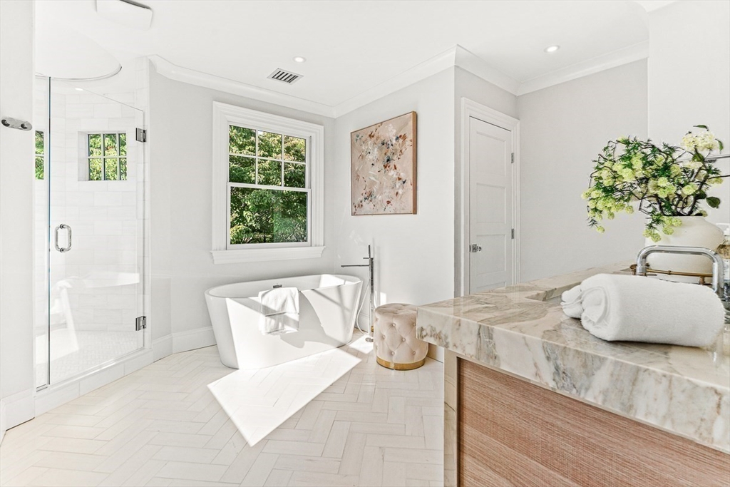6 Lakeview Road