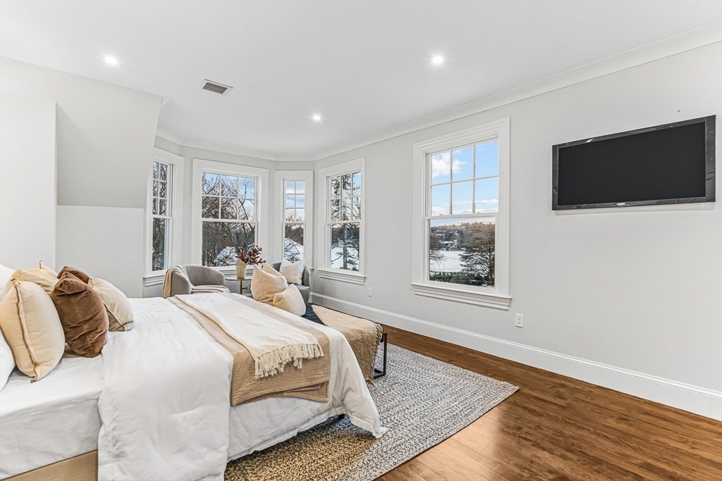 6 Lakeview Road