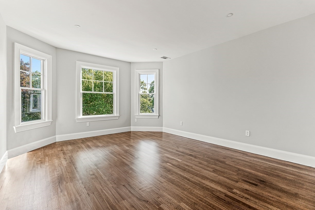 6 Lakeview Road