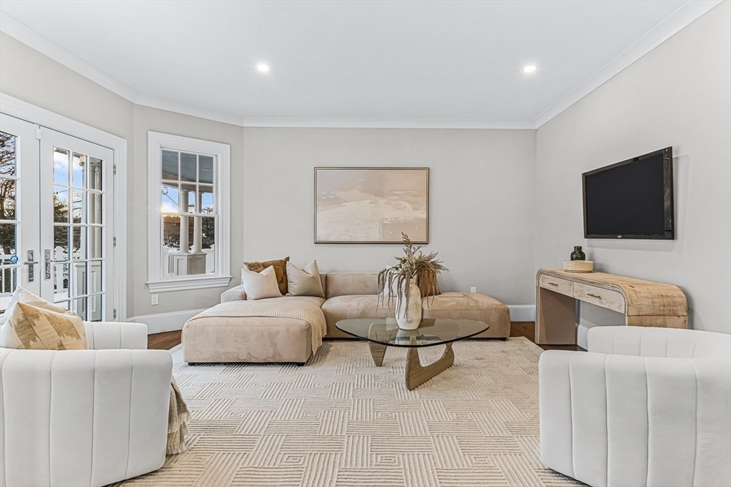 6 Lakeview Road