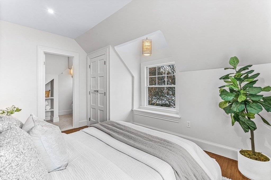 6 Lakeview Road