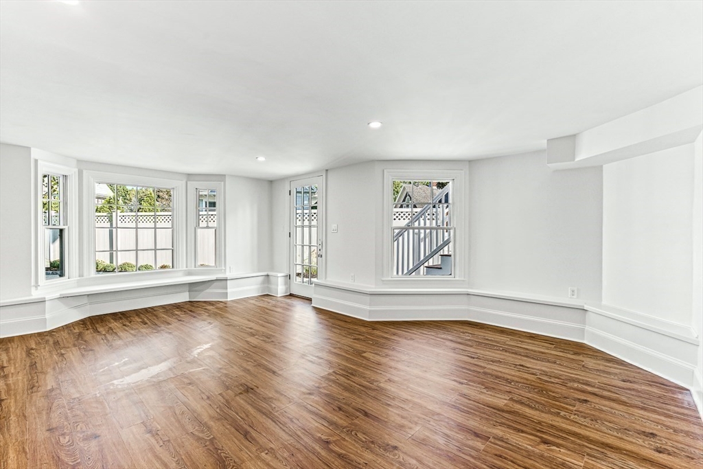 6 Lakeview Road