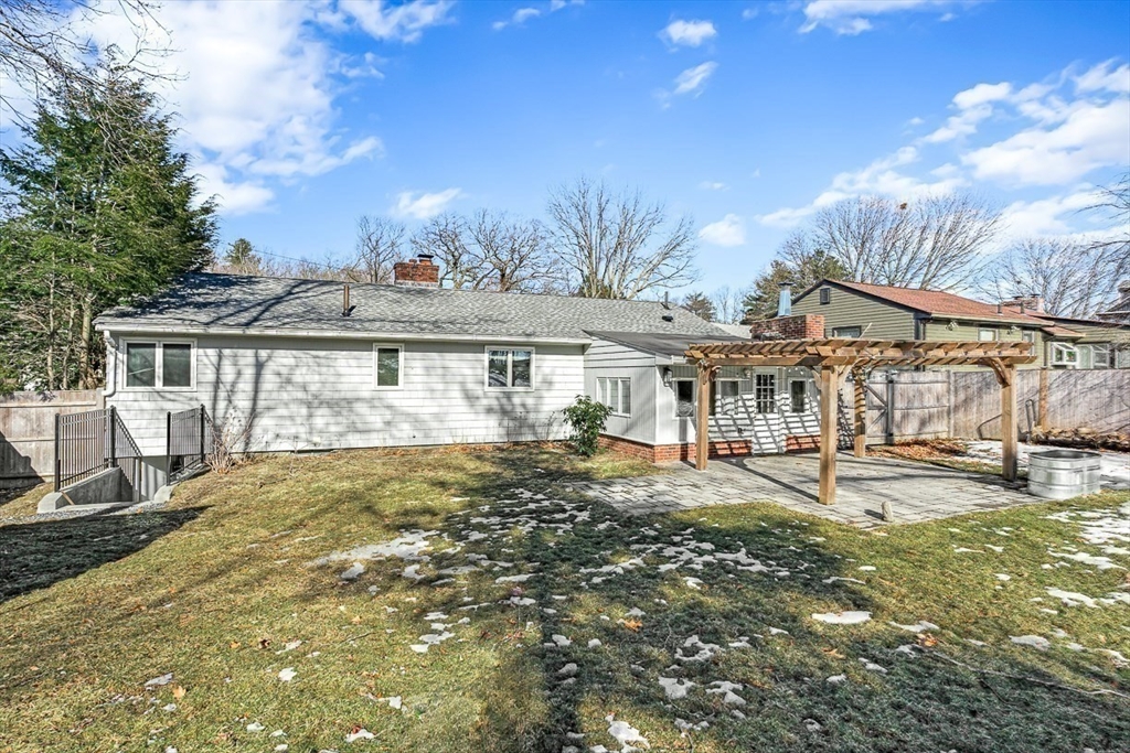 81 Fulton Spring Rd