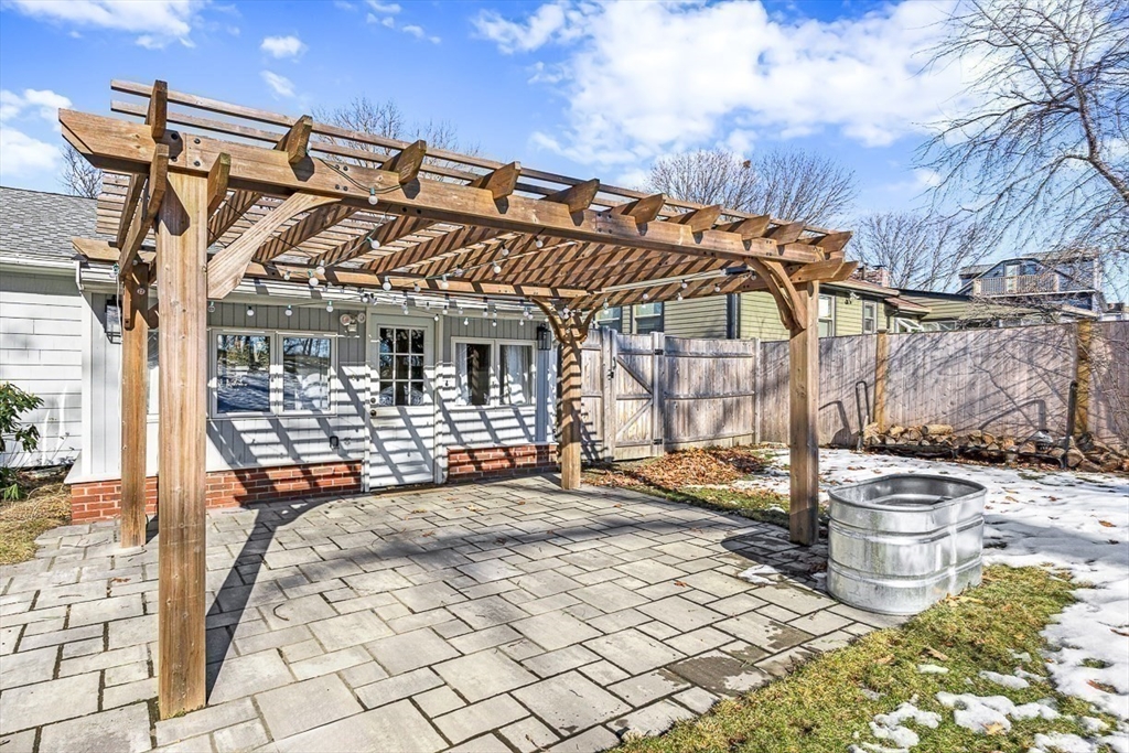 81 Fulton Spring Rd
