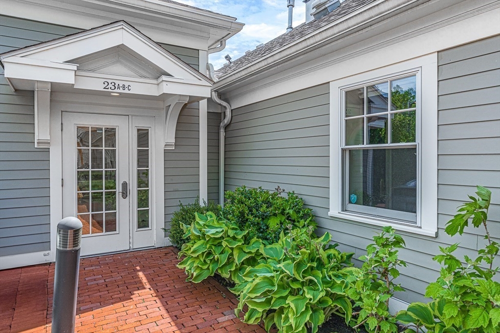 23 Elmwood Avenue # C