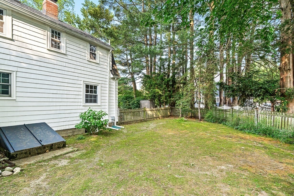 8 Garfield Avenue