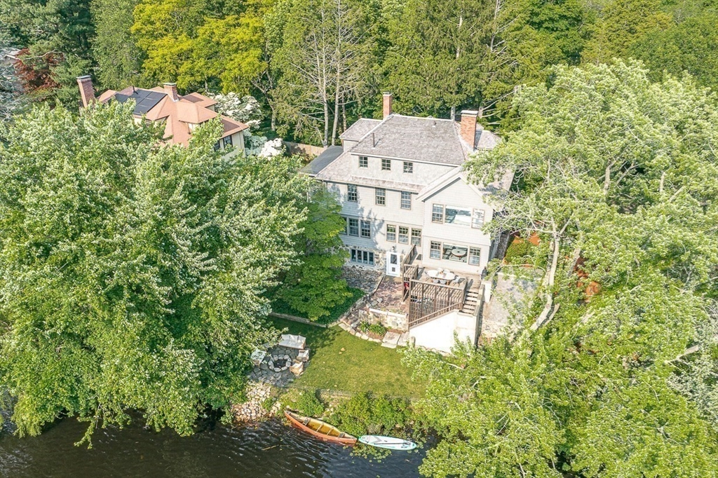 9 Lakeview Terrace