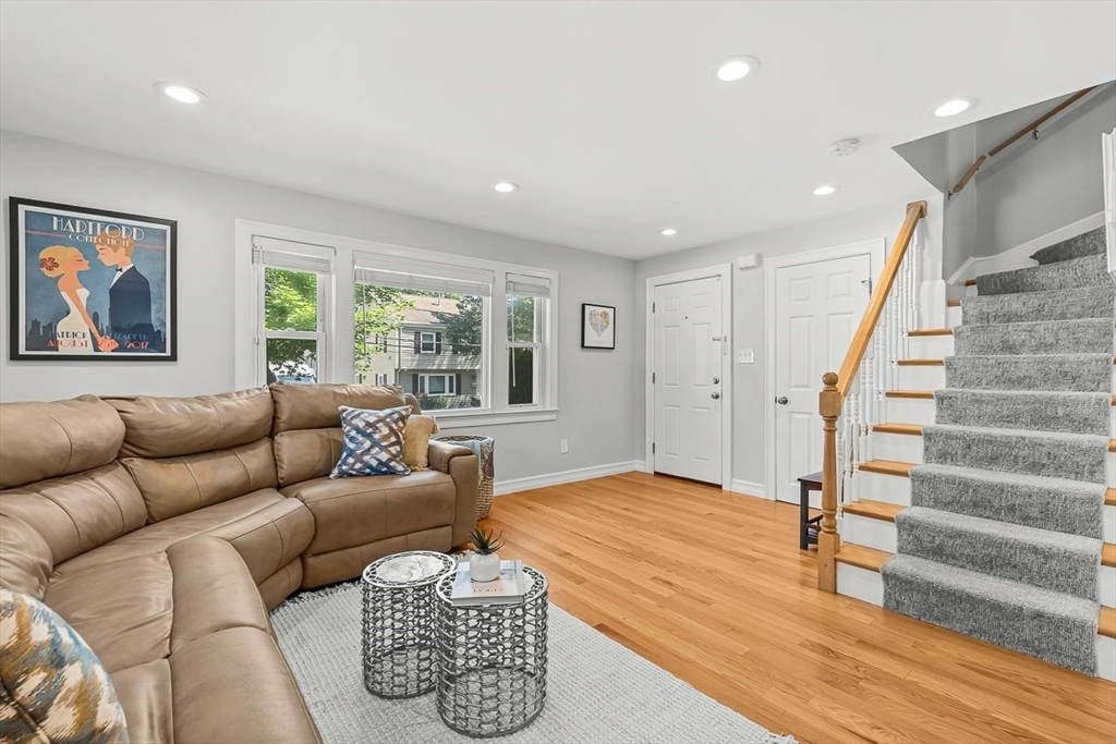 12 Rose Ave # 12
