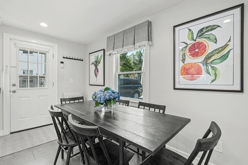 12 Rose Ave # 12