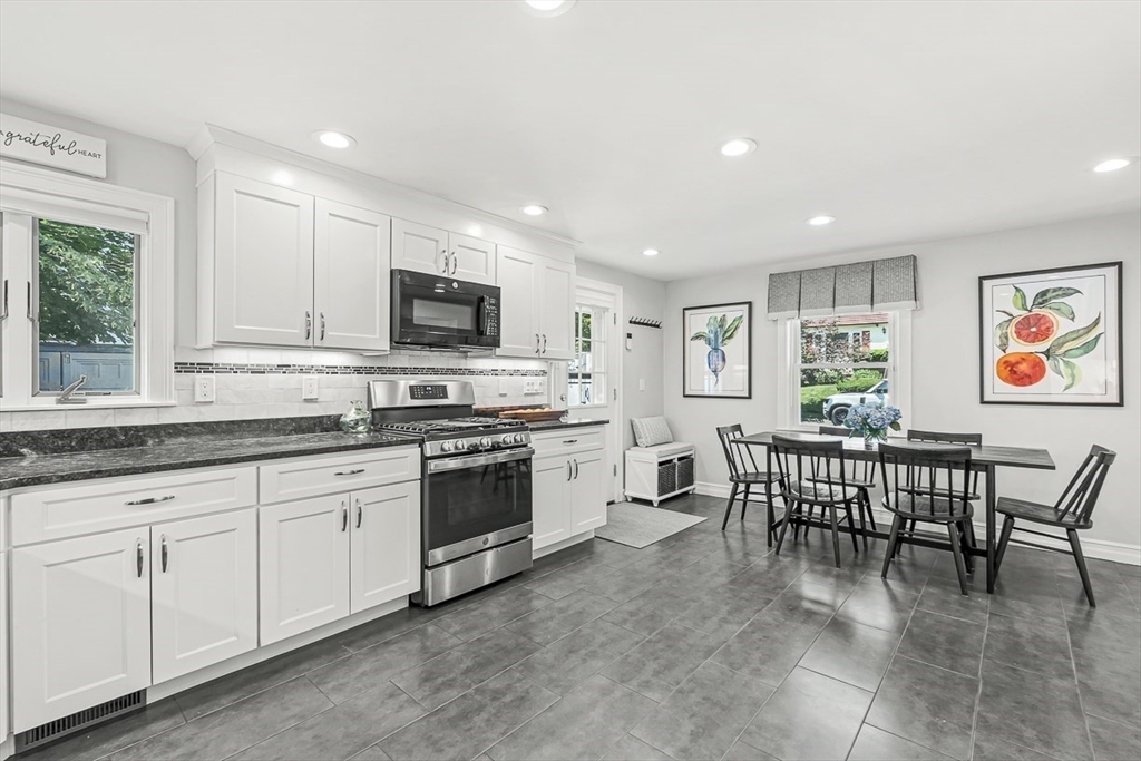 12 Rose Ave # 12