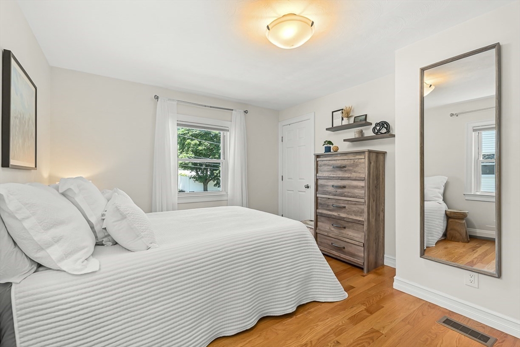 12 Rose Ave # 12