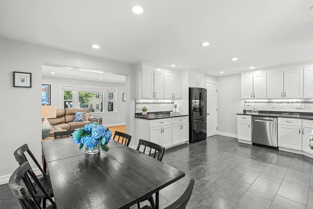 12 Rose Ave # 12
