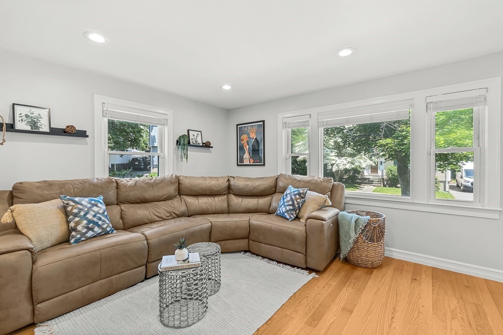 12 Rose Ave # 12