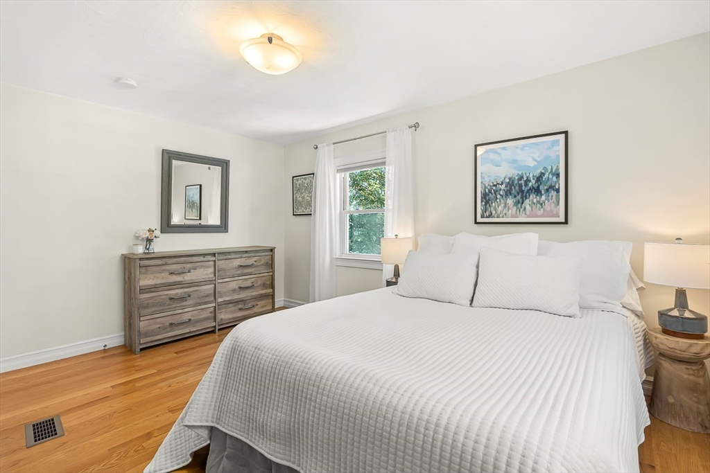 12 Rose Ave # 12
