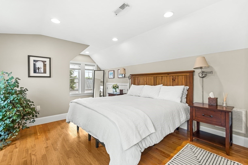 143 Waverley St # 143