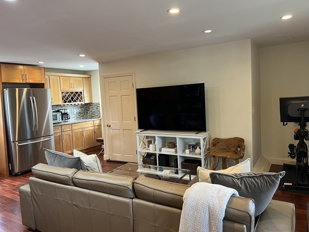37-39 Spruce Street # 37
