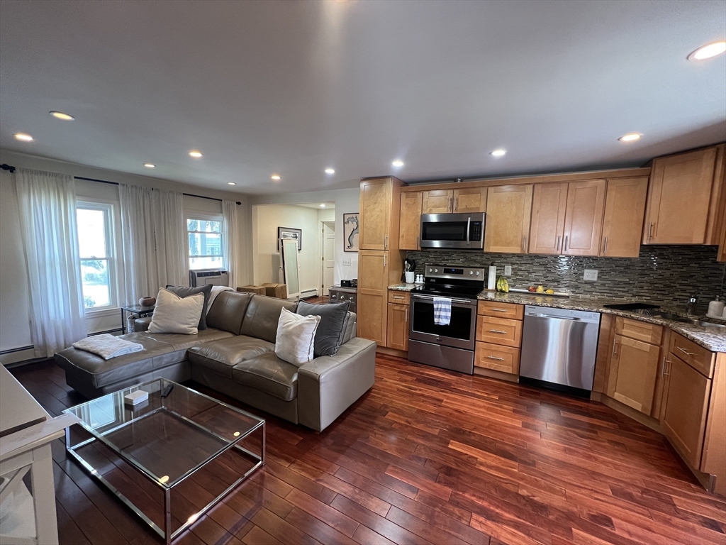 37-39 Spruce Street # 37