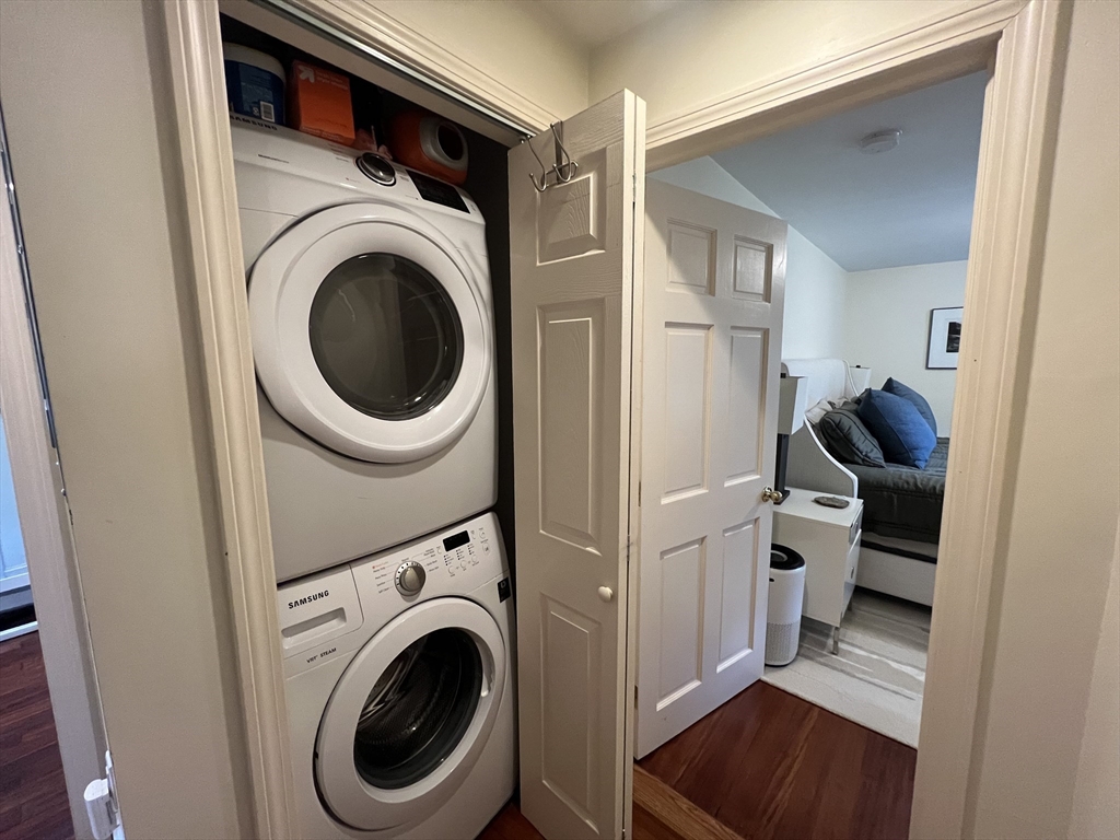 37-39 Spruce Street # 37