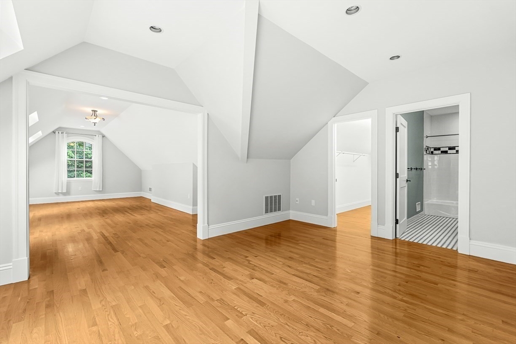 26 Swan Road