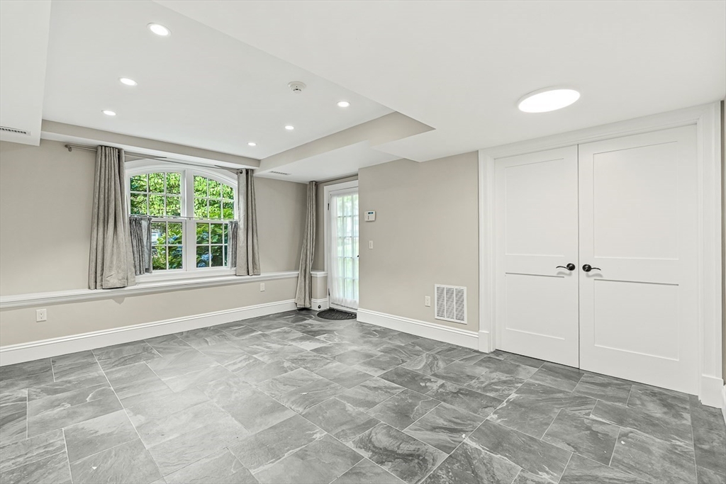 26 Swan Road