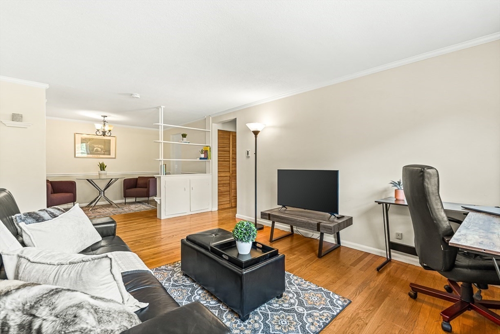 10 Colonial Village Dr # 6
