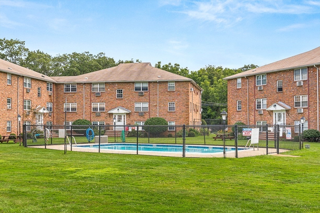 10 Colonial Village Dr # 6