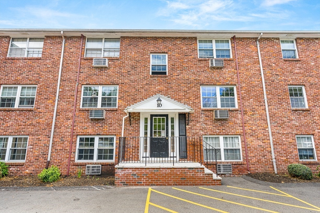 10 Colonial Village Dr # 6