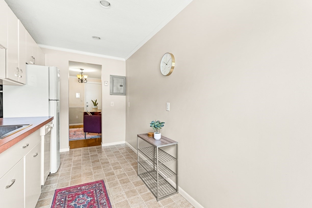 10 Colonial Village Dr # 6