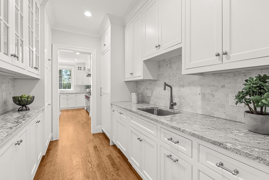 6 Ledgewood Road